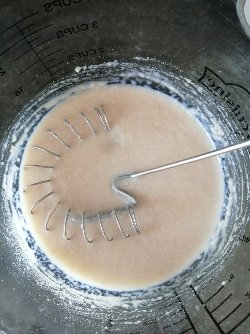 Dissolve the yeast in lukewarm water