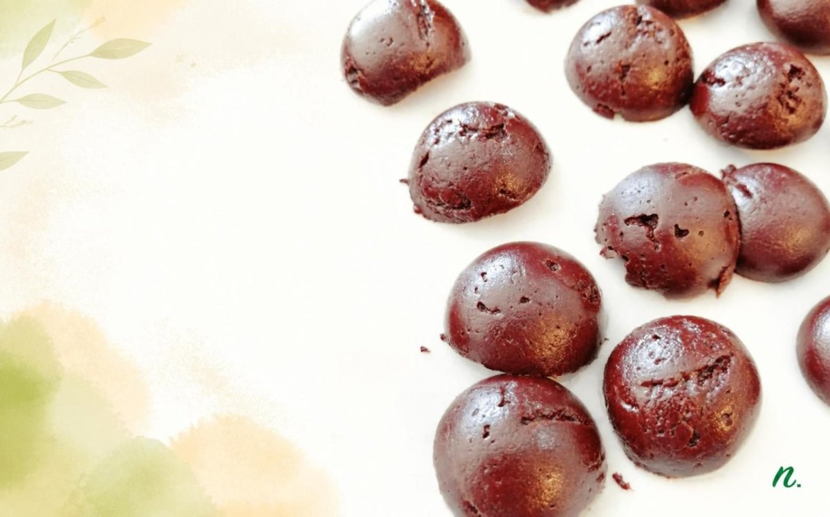 24 Dark Chocolate Dreams
