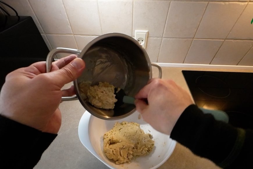 Put the porridge in