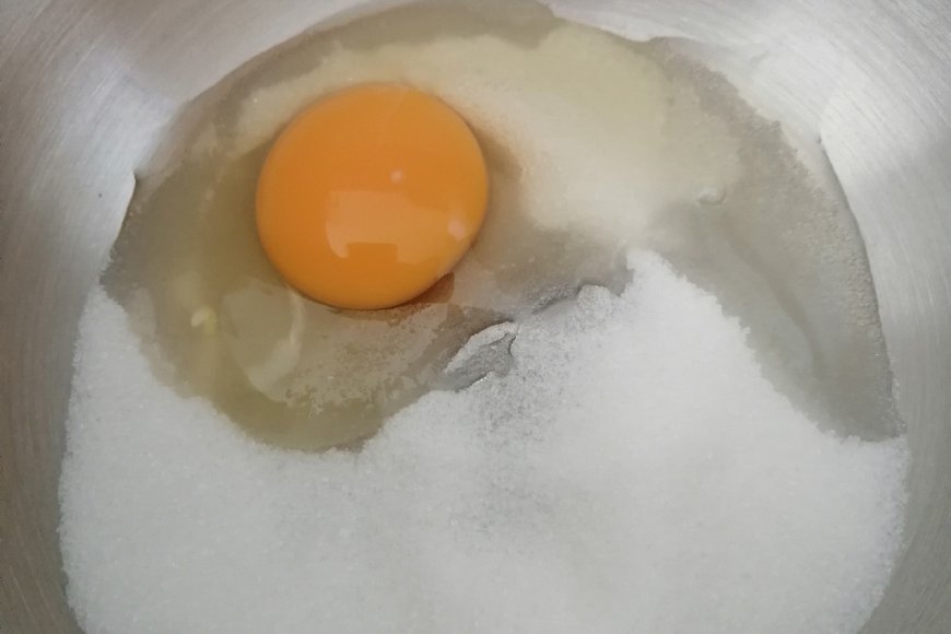 Blend sugar and eggs