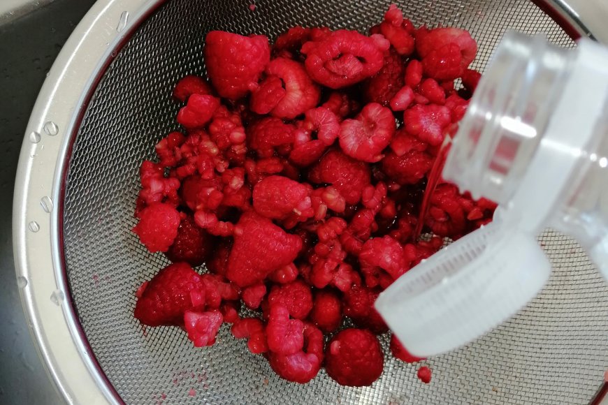 Wash the raspberries